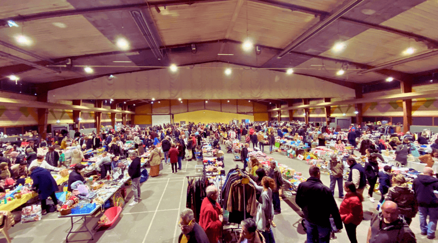 Le vide grenier de Mont-de-Marsan de Los Cumbancheros