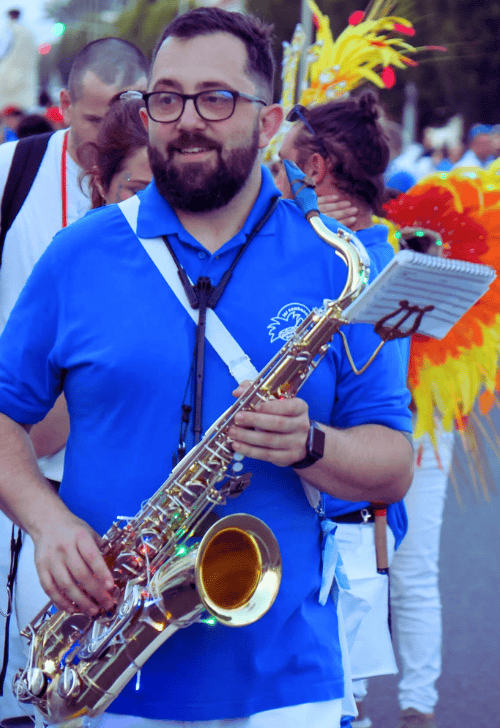 Un joueur de trompette aux fêtes de la Madeleine